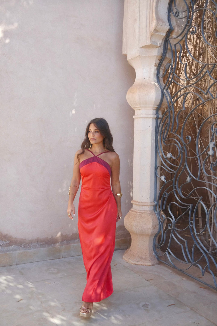 Oasis Dress in Red - Shipping 15/06 to 19/06